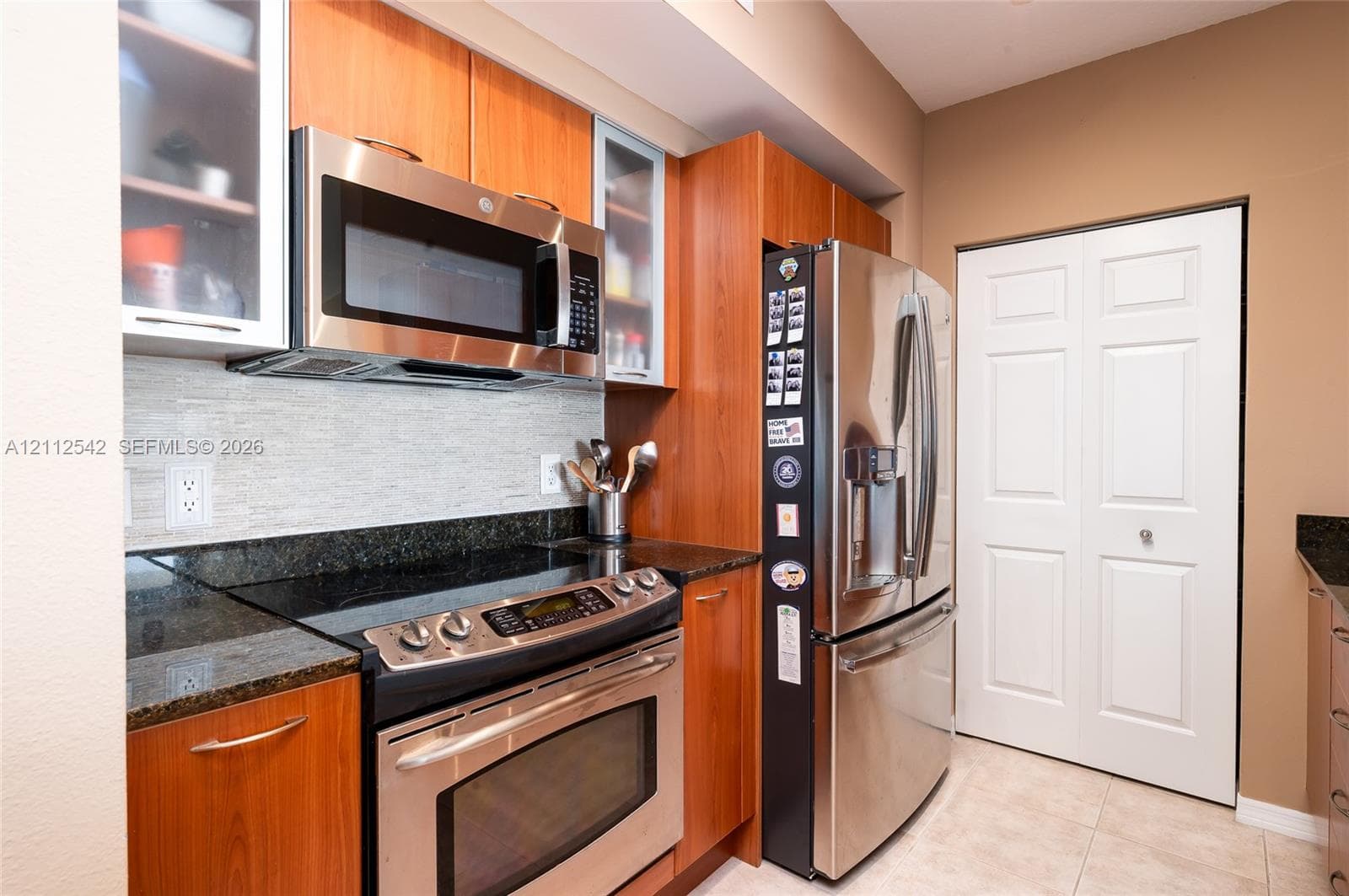 625 Casa Loma Blvd 1104 photo 7