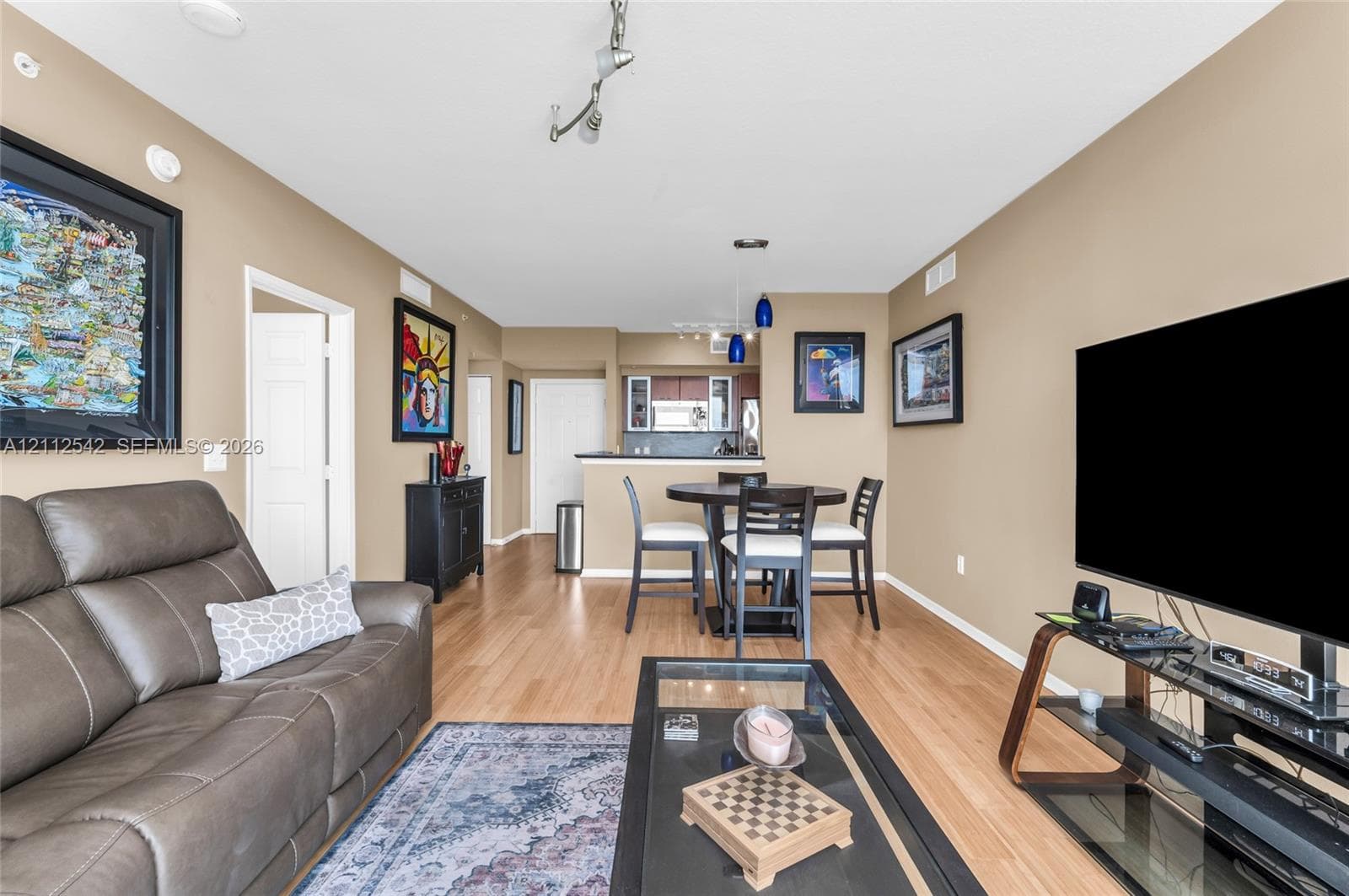 625 Casa Loma Blvd 1104 photo 8