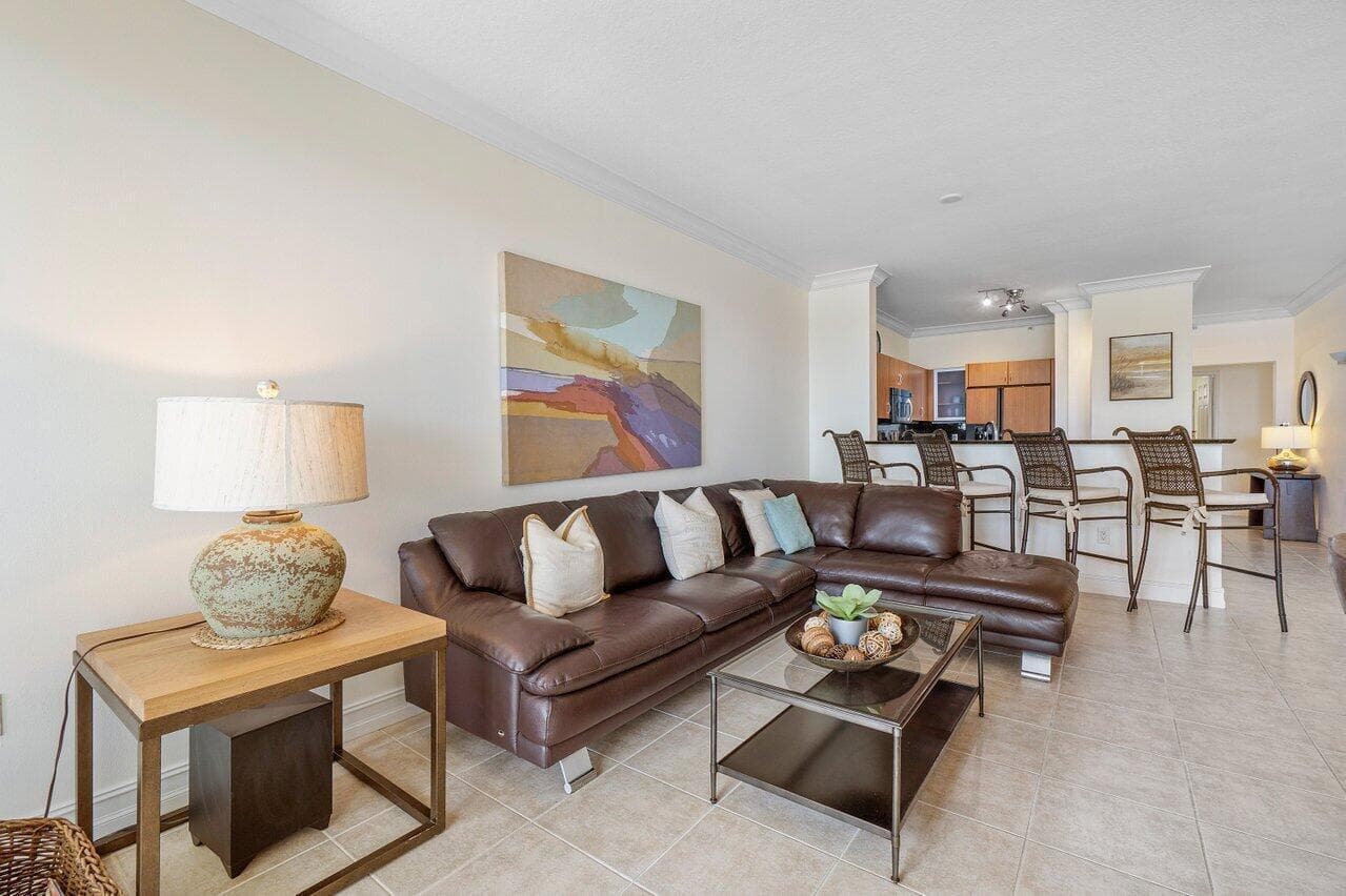 806 E WINDWARD Way 301 photo 13