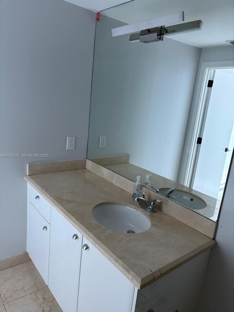 19400 Turnberry Way 612 photo 12