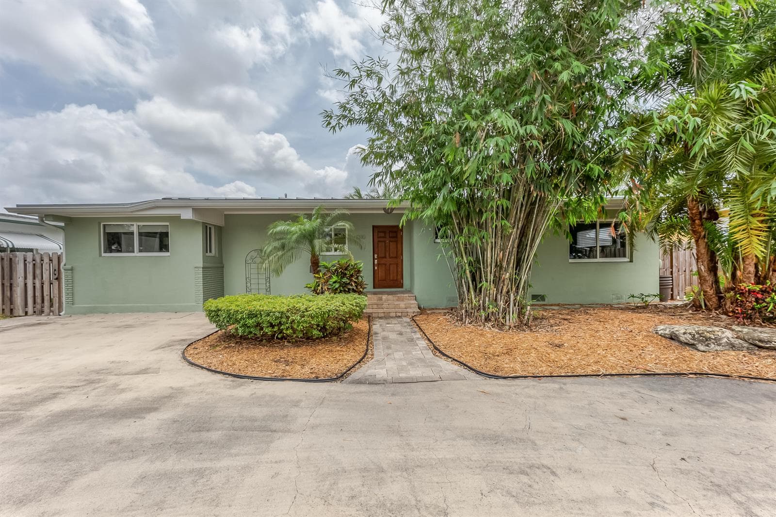 1310 CORDOVA Road photo 7