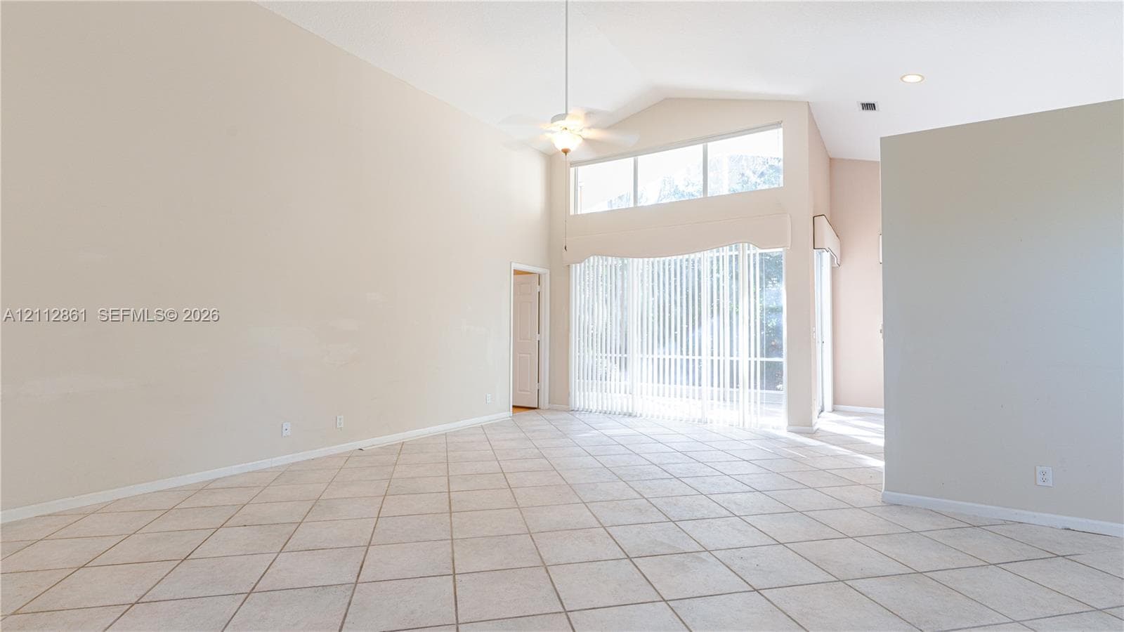 1528 SE Holyrood Ln photo 10