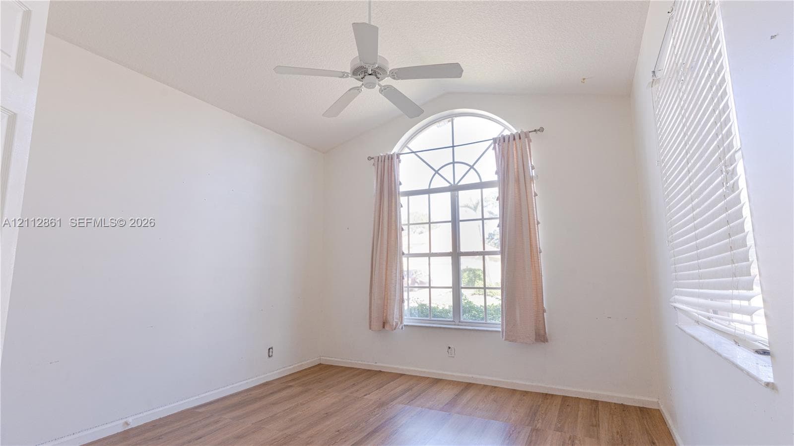 1528 SE Holyrood Ln photo 14