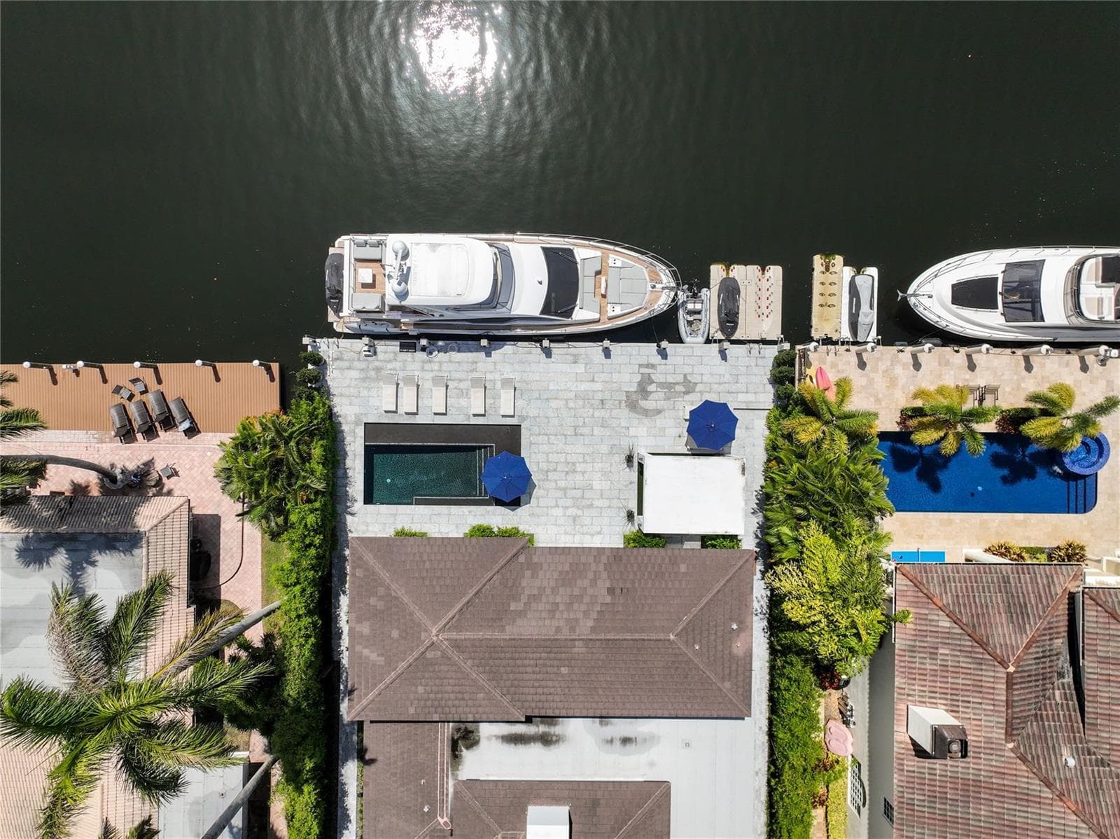 325 SEVEN ISLES Drive photo 5