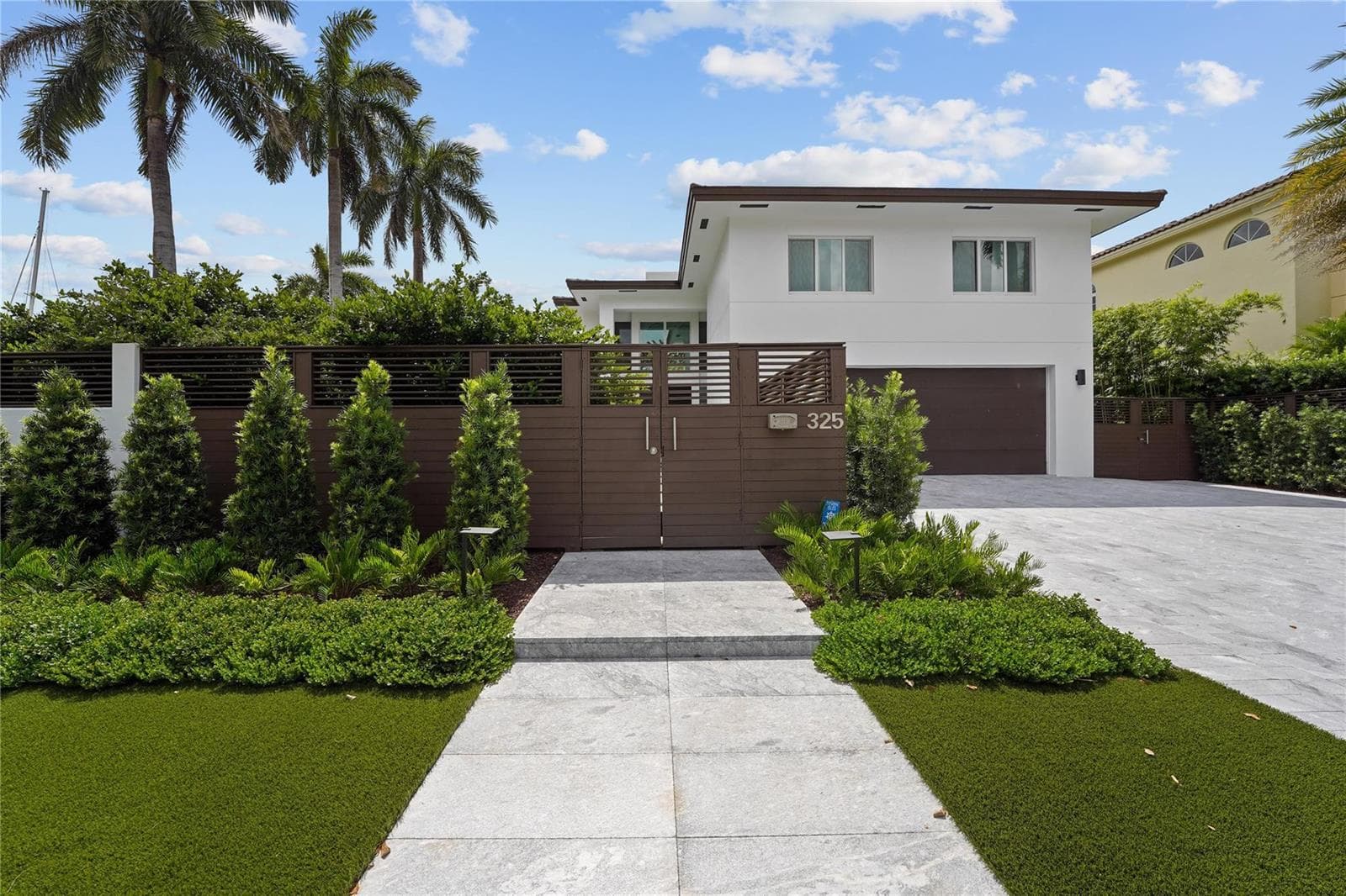325 SEVEN ISLES Drive photo 10