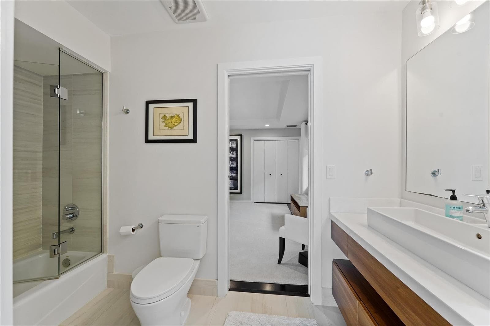325 SEVEN ISLES Drive photo 21