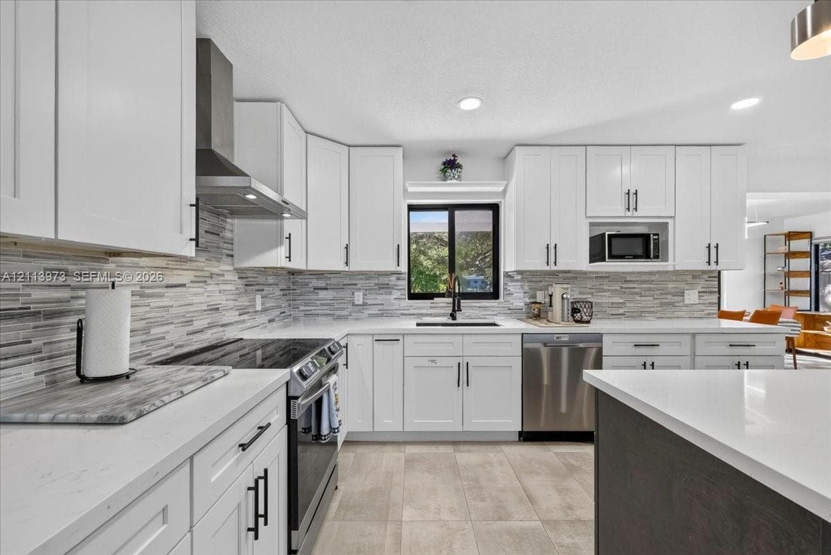 508 NW 30th Ct photo 13