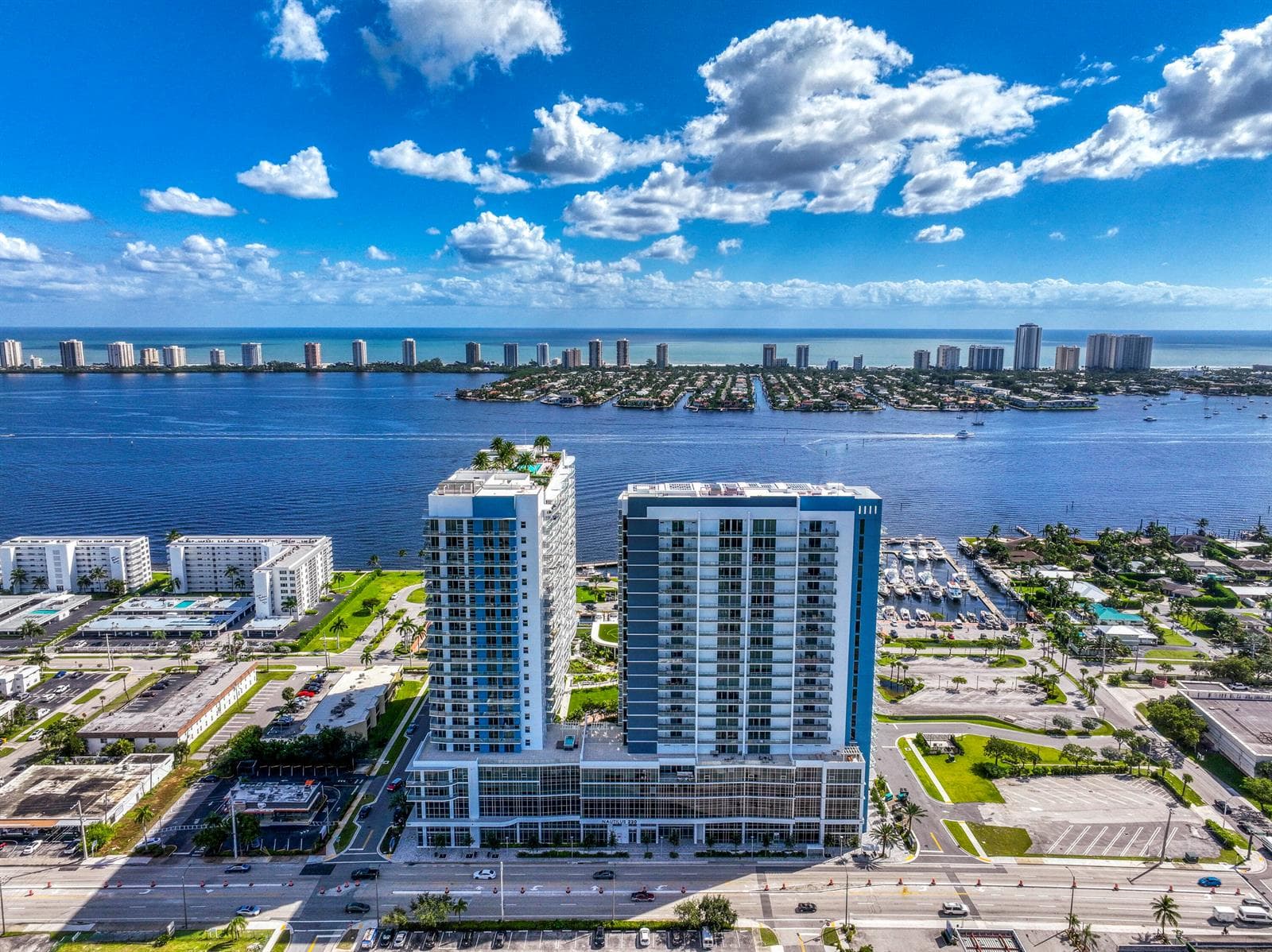 220 Lake Shore Drive 1207 photo 3