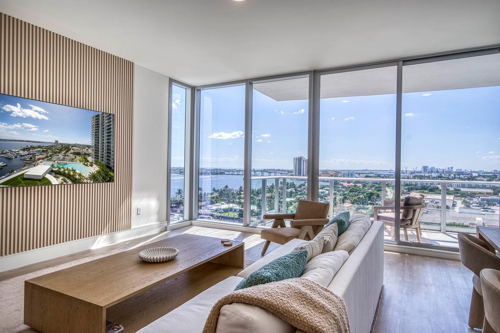 220 Lake Shore Drive 1207 photo 1