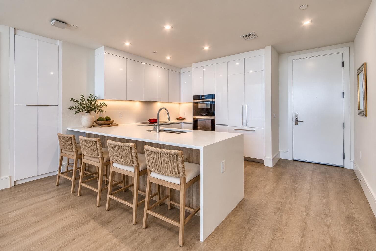 220 Lake Shore Drive 1207 photo 18