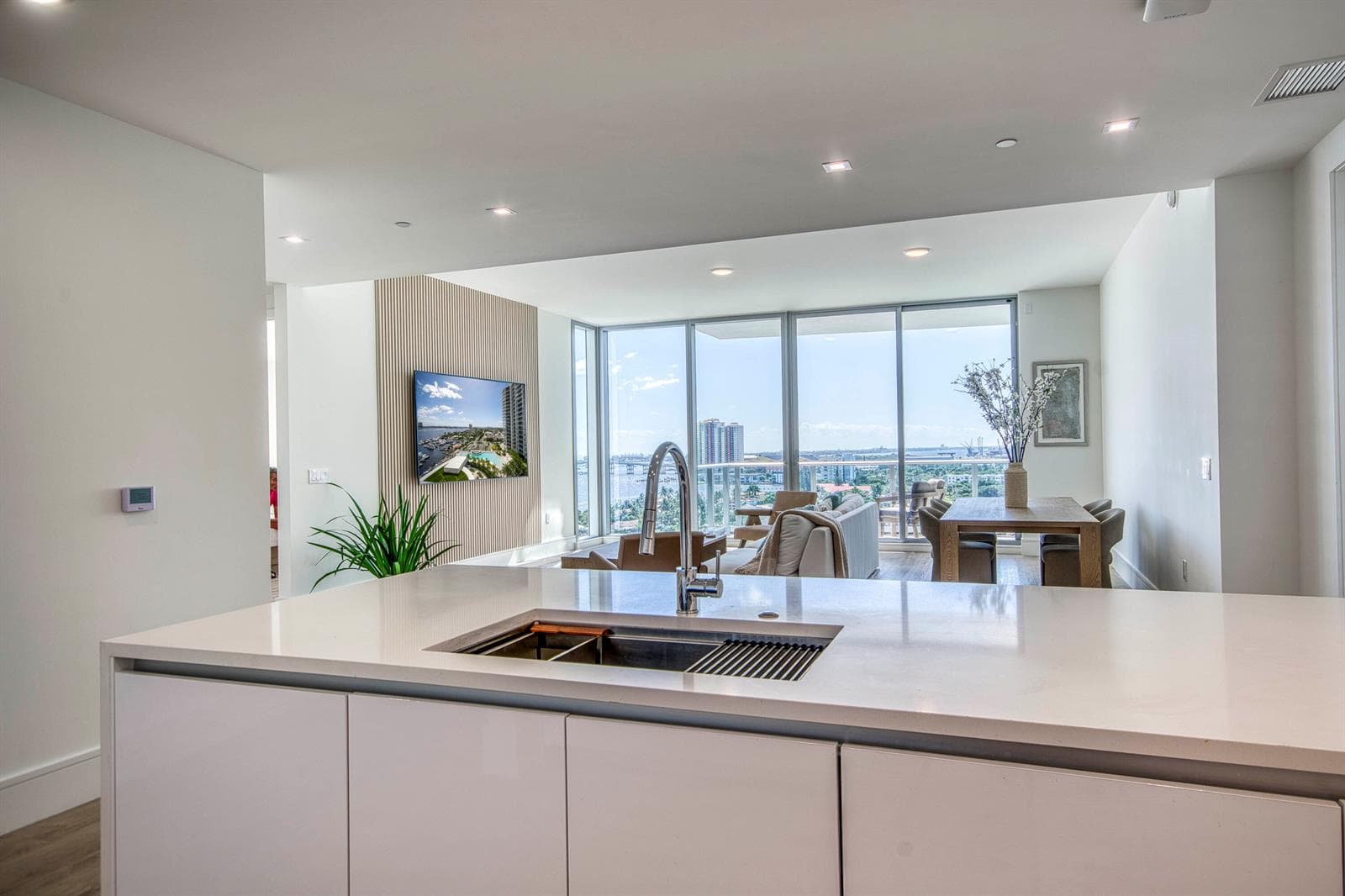 220 Lake Shore Drive 1207 photo 19