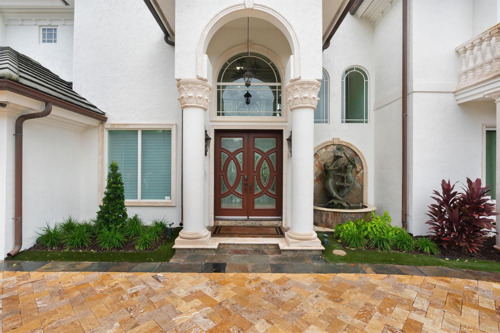 2200 INTRACOASTAL Drive 3