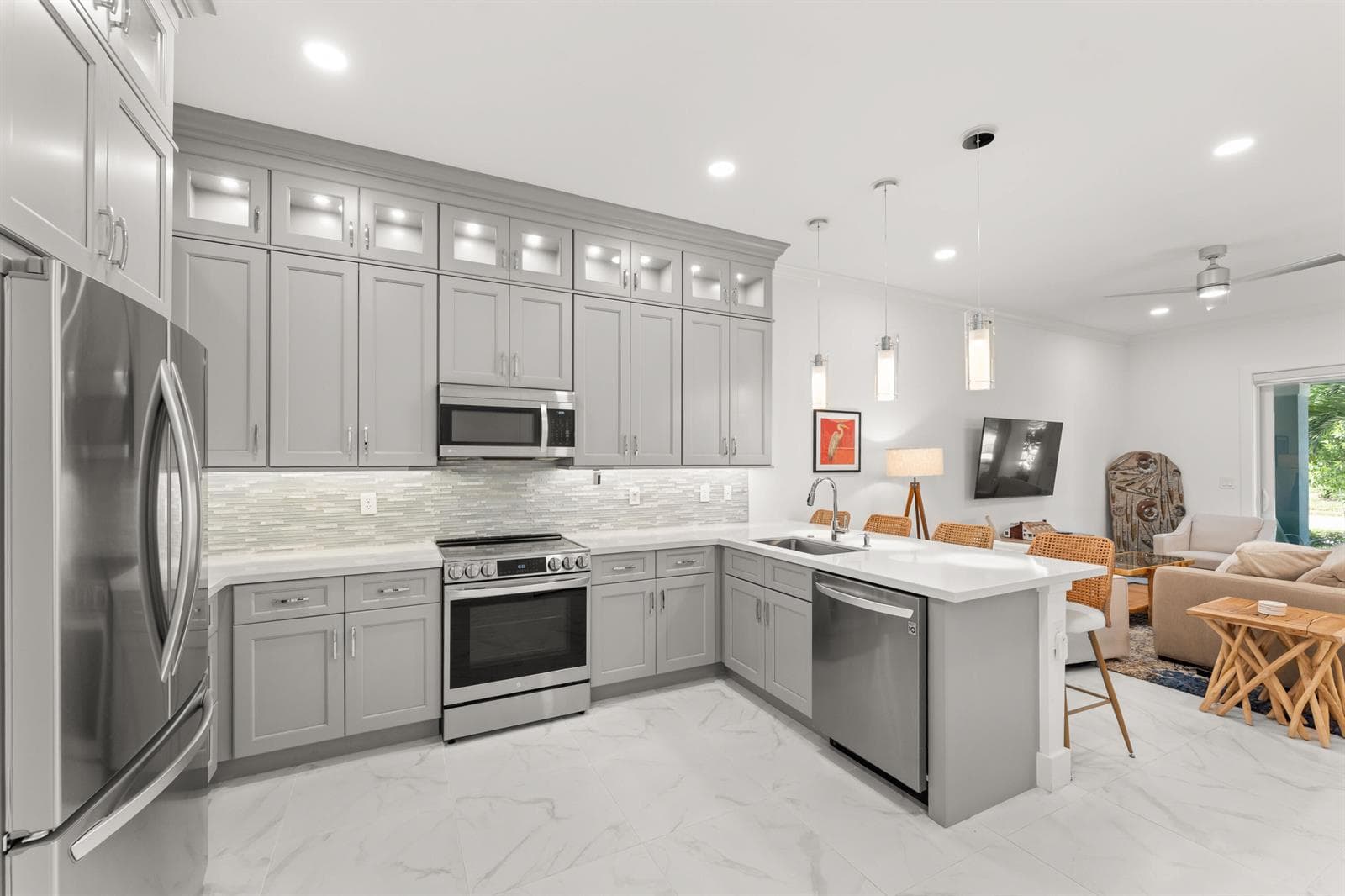 4692 SE MANATEE Way photo 9