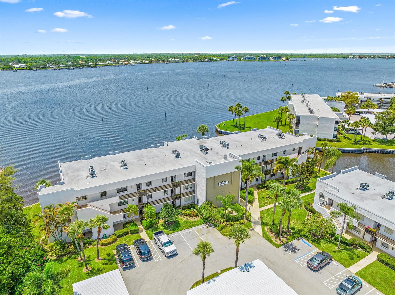 1950 SW PALM CITY Road #1-202 3