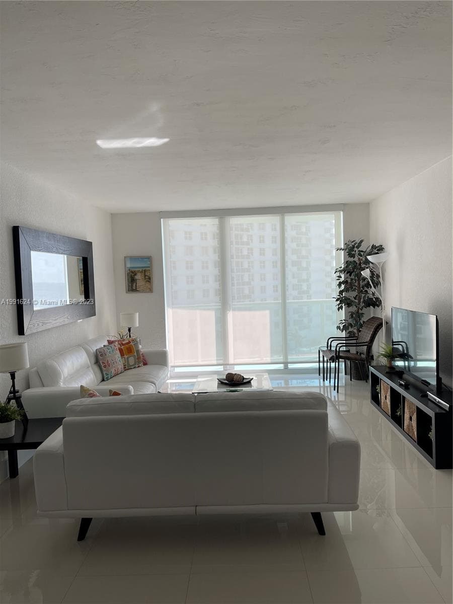 3801 S OCEAN DR 7X photo 2