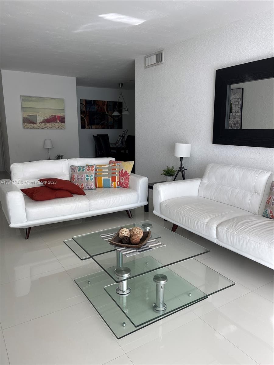 3801 S OCEAN DR 7X photo 3