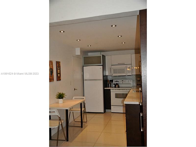 3801 S OCEAN DR 7X photo 8