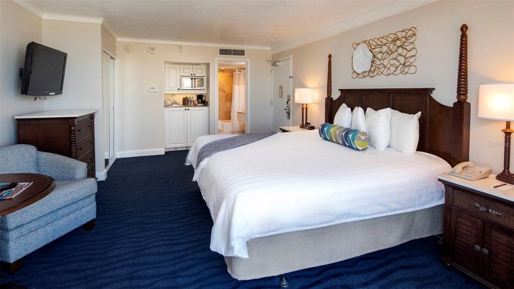 5500 GULF BOULEVARD 5227 photo 3