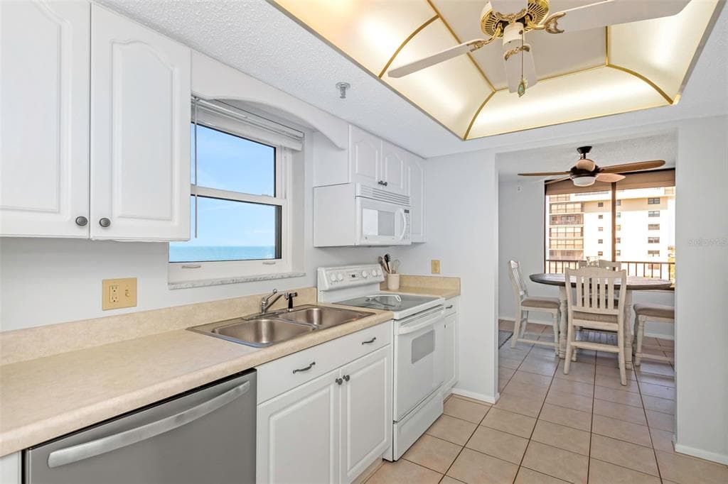 15316 GULF BOULEVARD 604 photo 7