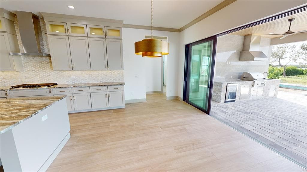 2033 TREASURE LANE photo 17