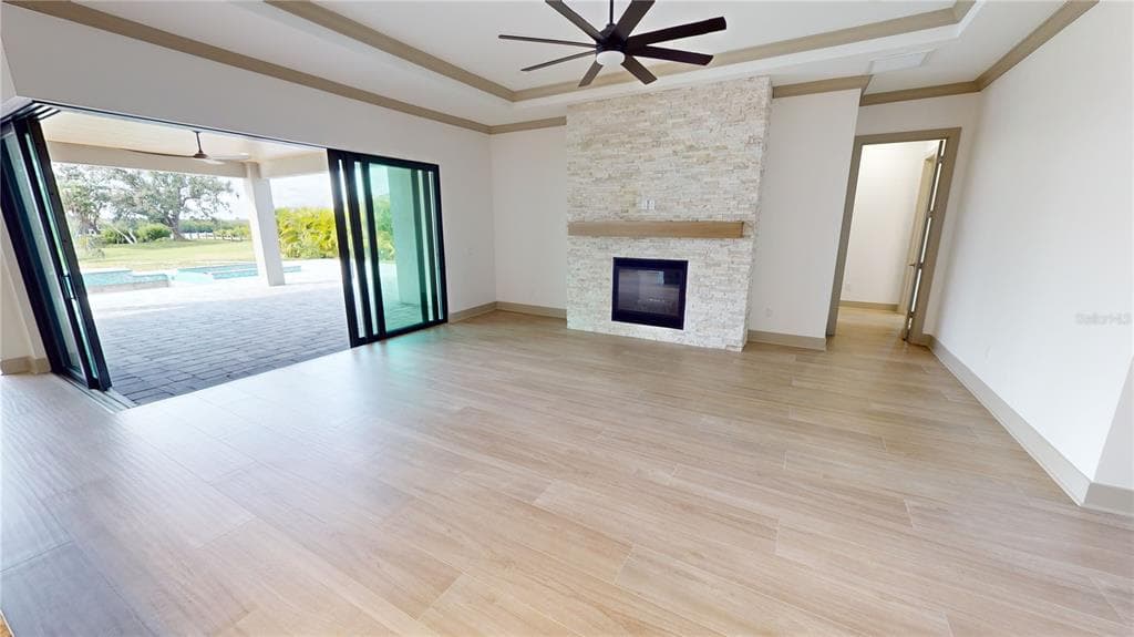 2033 TREASURE LANE photo 9