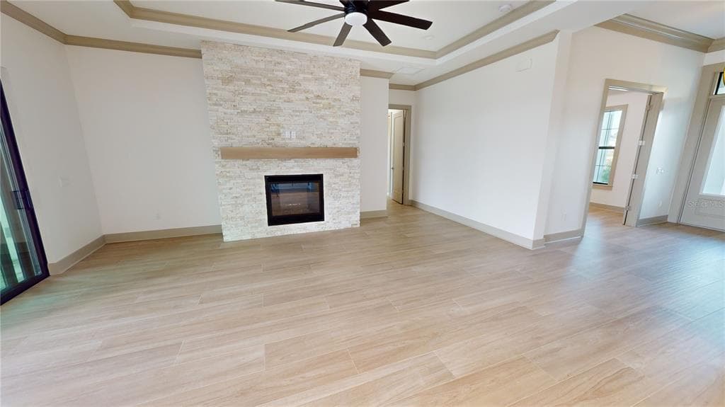 2033 TREASURE LANE photo 11