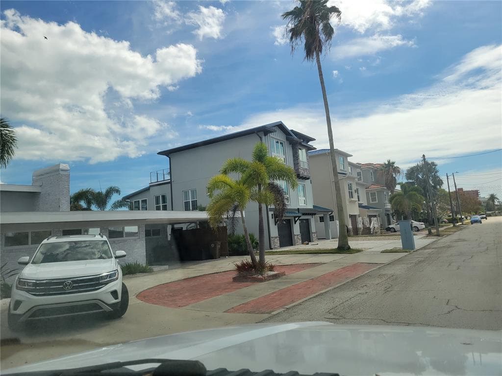 15318 HARBOR DRIVE photo 24