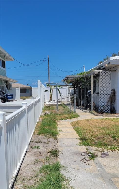 15318 HARBOR DRIVE photo 8
