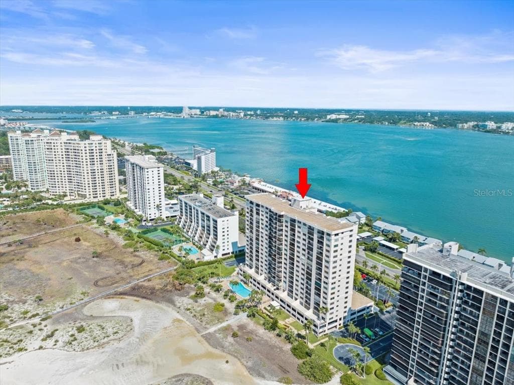 1270 GULF BOULEVARD 1903 photo 5