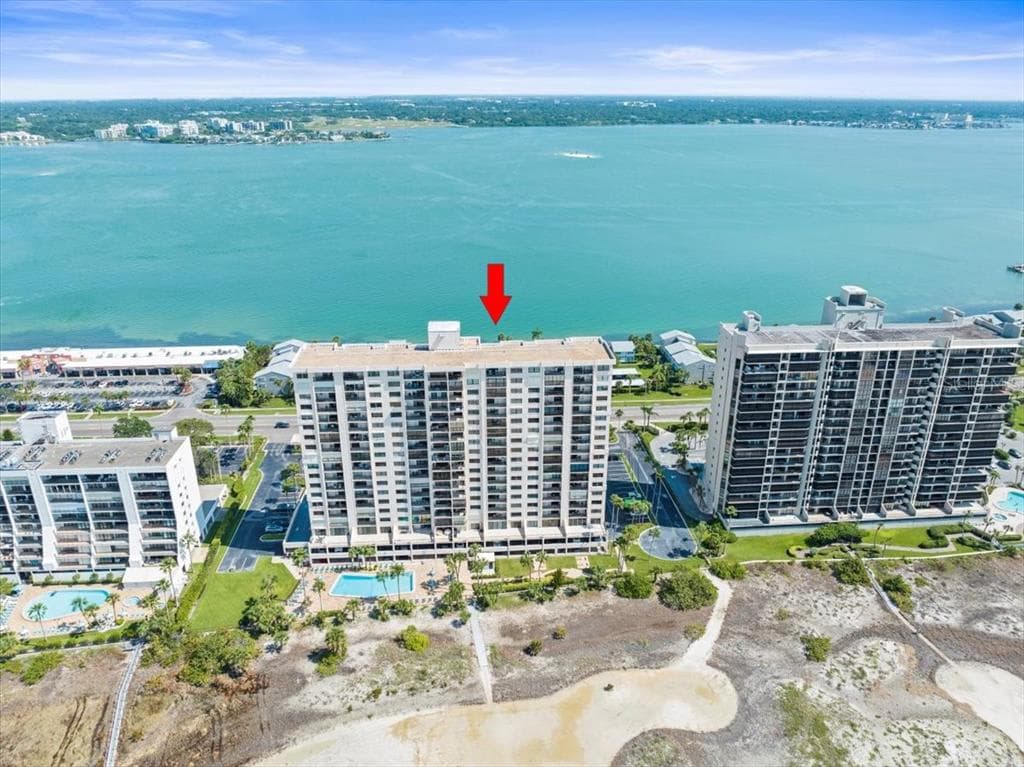 1270 GULF BOULEVARD 1903 photo 4