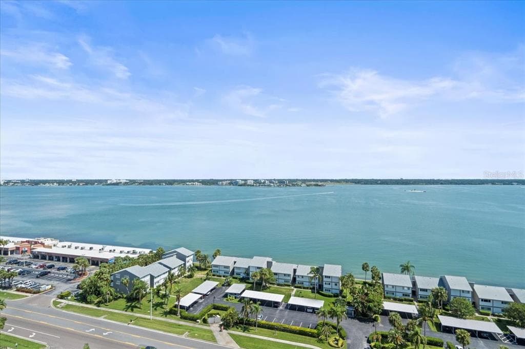1270 GULF BOULEVARD 1903 photo 8