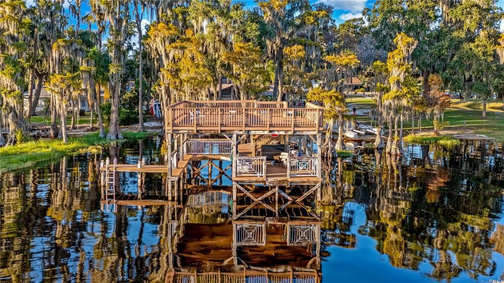 1241 W LAKESHORE DRIVE 5