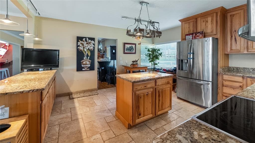1241 W LAKESHORE DRIVE photo 14