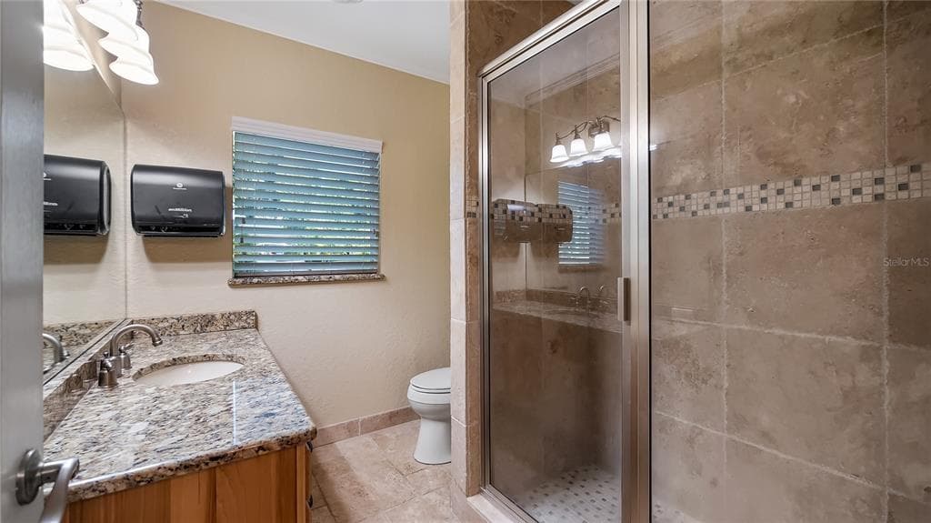 1241 W LAKESHORE DRIVE photo 21