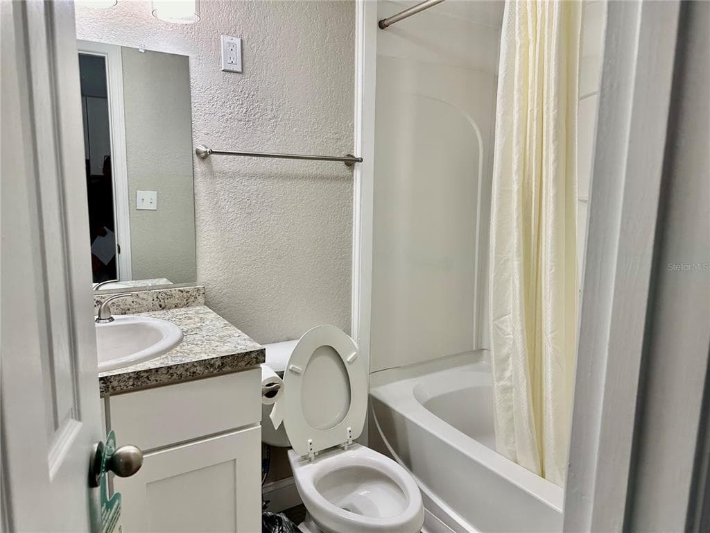 5297 S CHEROKEE WAY 104 photo 10