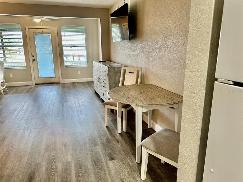 5297 S CHEROKEE WAY #104 4