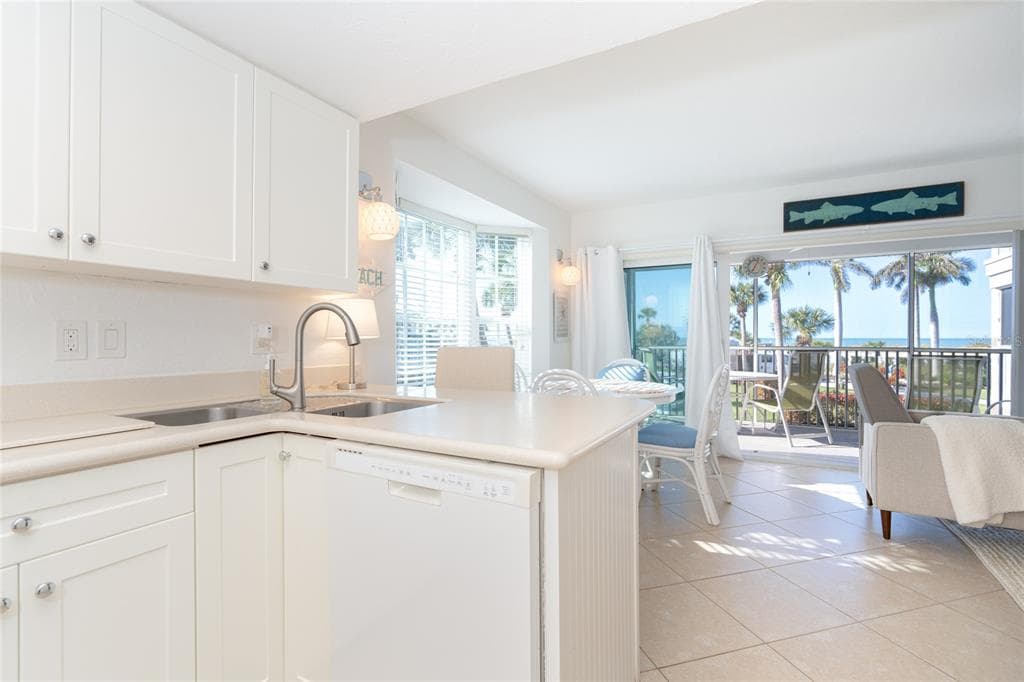 7450 PALM ISLAND DRIVE 3411 photo 12