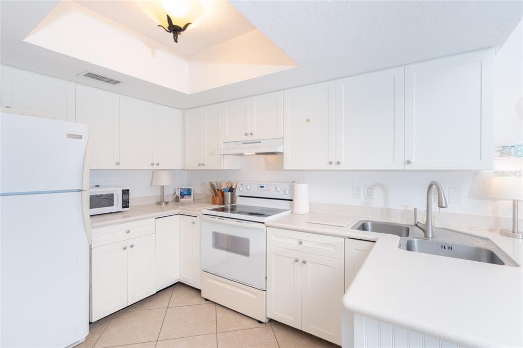 7450 PALM ISLAND DRIVE 3411 photo 10