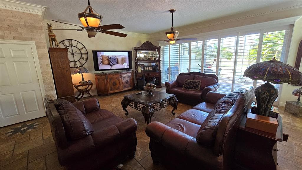 1648 LAGO VISTA BOULEVARD photo 23