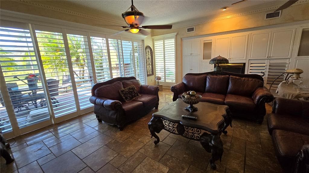 1648 LAGO VISTA BOULEVARD photo 24