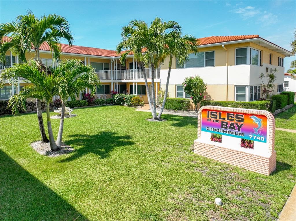 7740 BOCA CIEGA DRIVE 209 photo 4