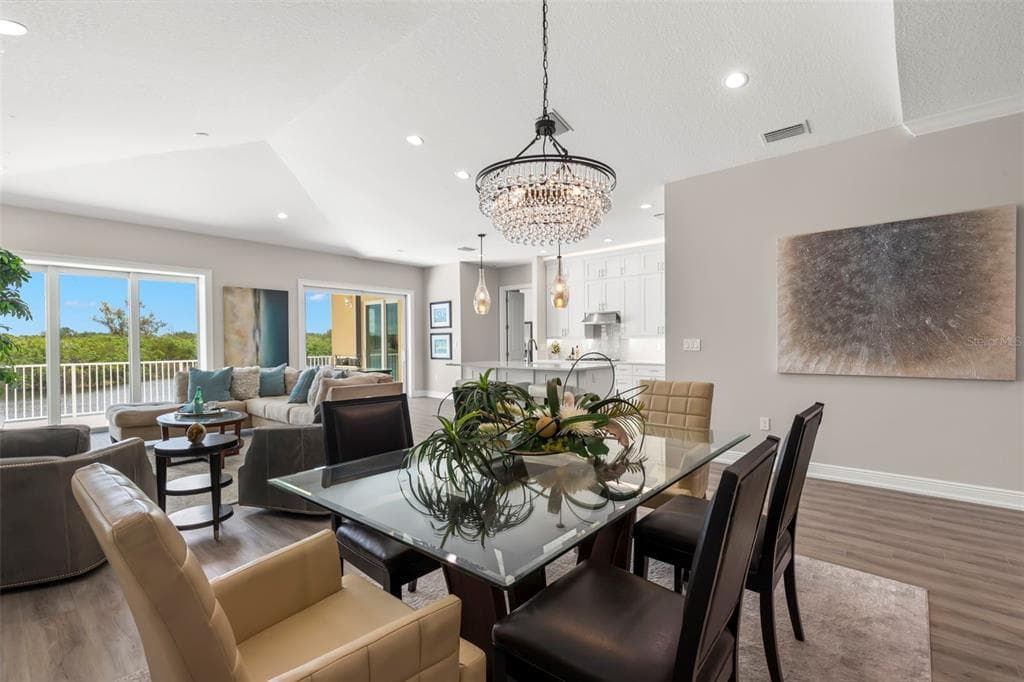 47A BAYVIEW COURT S photo 2