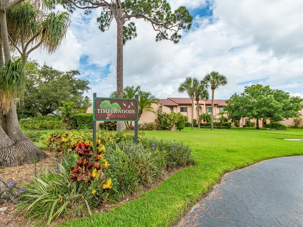 9543 86TH AVENUE 9543 photo 3