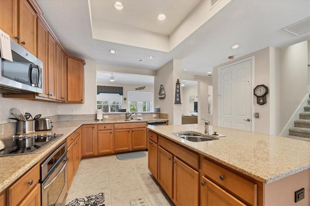 10380 LONGSHORE ROAD 77 photo 12