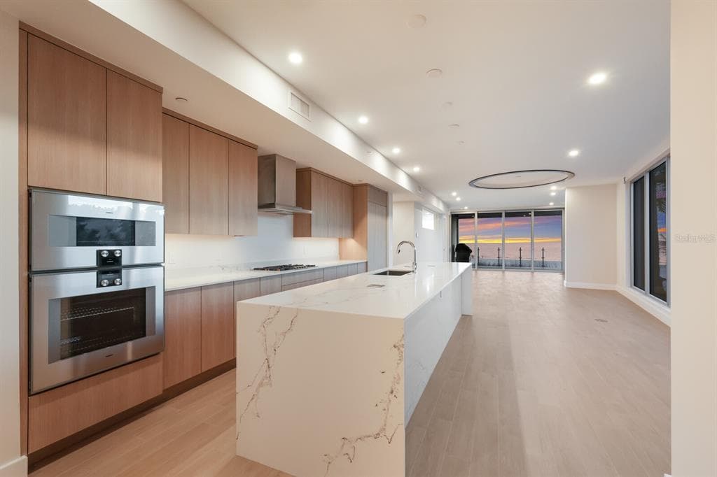 84 AVENIDA VENECCIA 202 & 203 photo 12