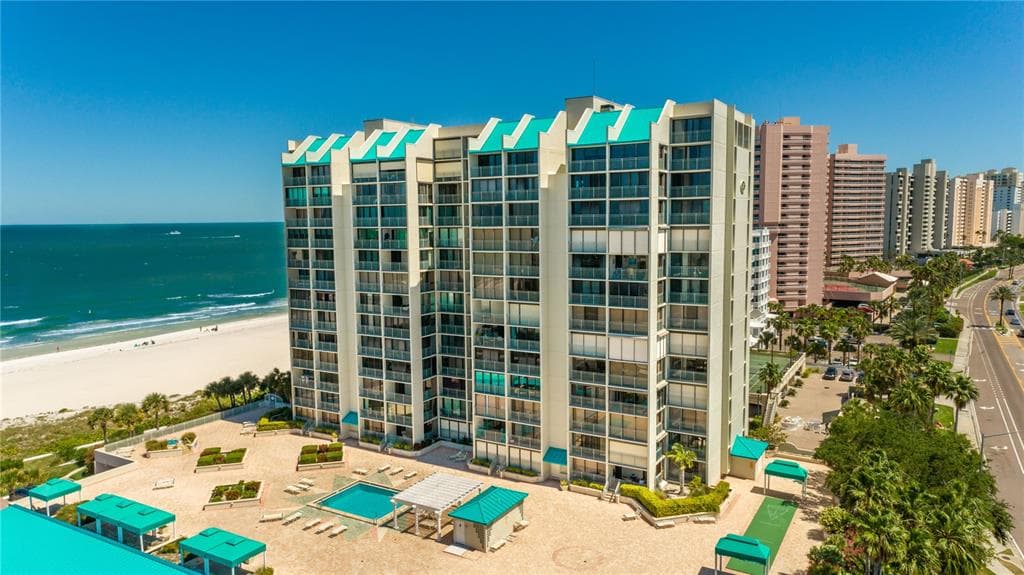 1380 GULF BOULEVARD 307 photo 2