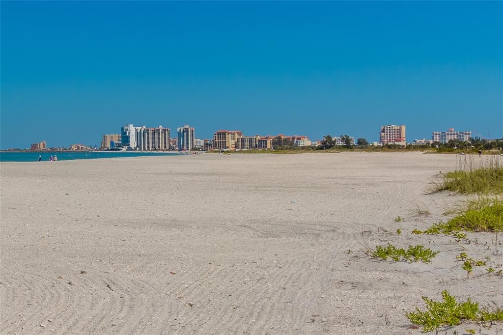 1380 GULF BOULEVARD 307 photo 25