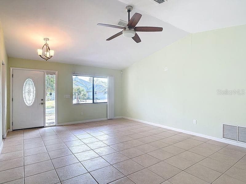 7 CRANDELL COURT photo 9