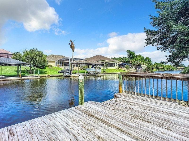 7 CRANDELL COURT 4