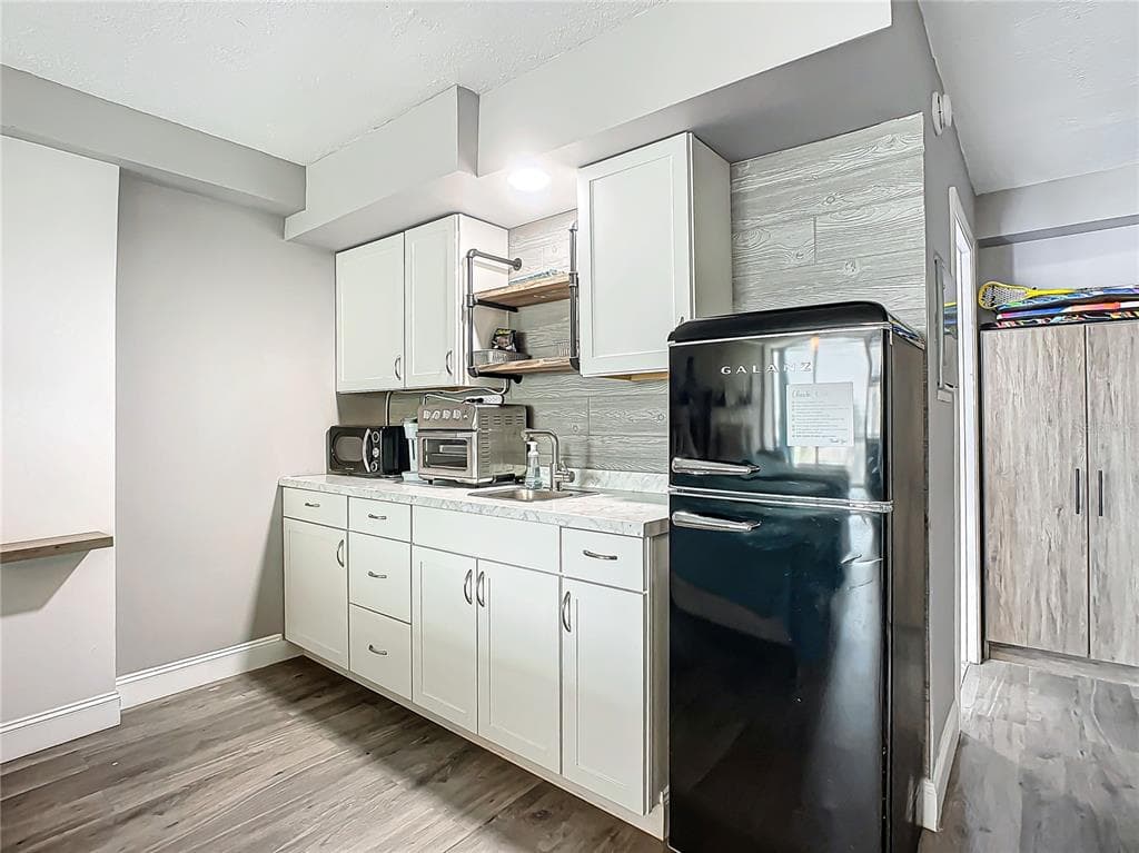 1909 S ATLANTIC AVENUE 402 photo 3